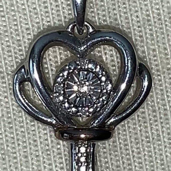 NEW Diamond Silver (Sterling) Key Pendant Necklace 10k - Picture 9 of 10